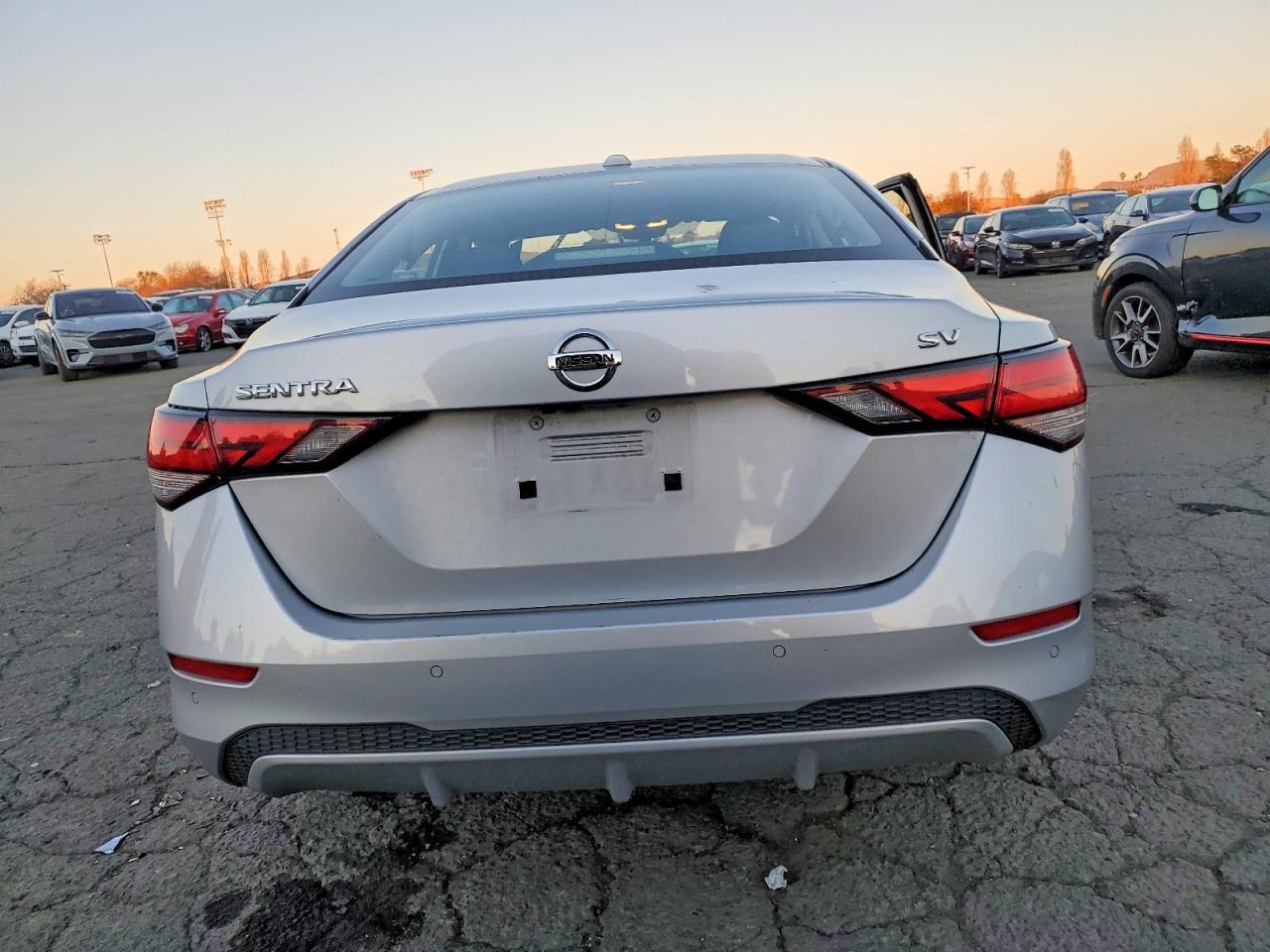 2021 Nissan Sentra Sv - zdjęcie 6