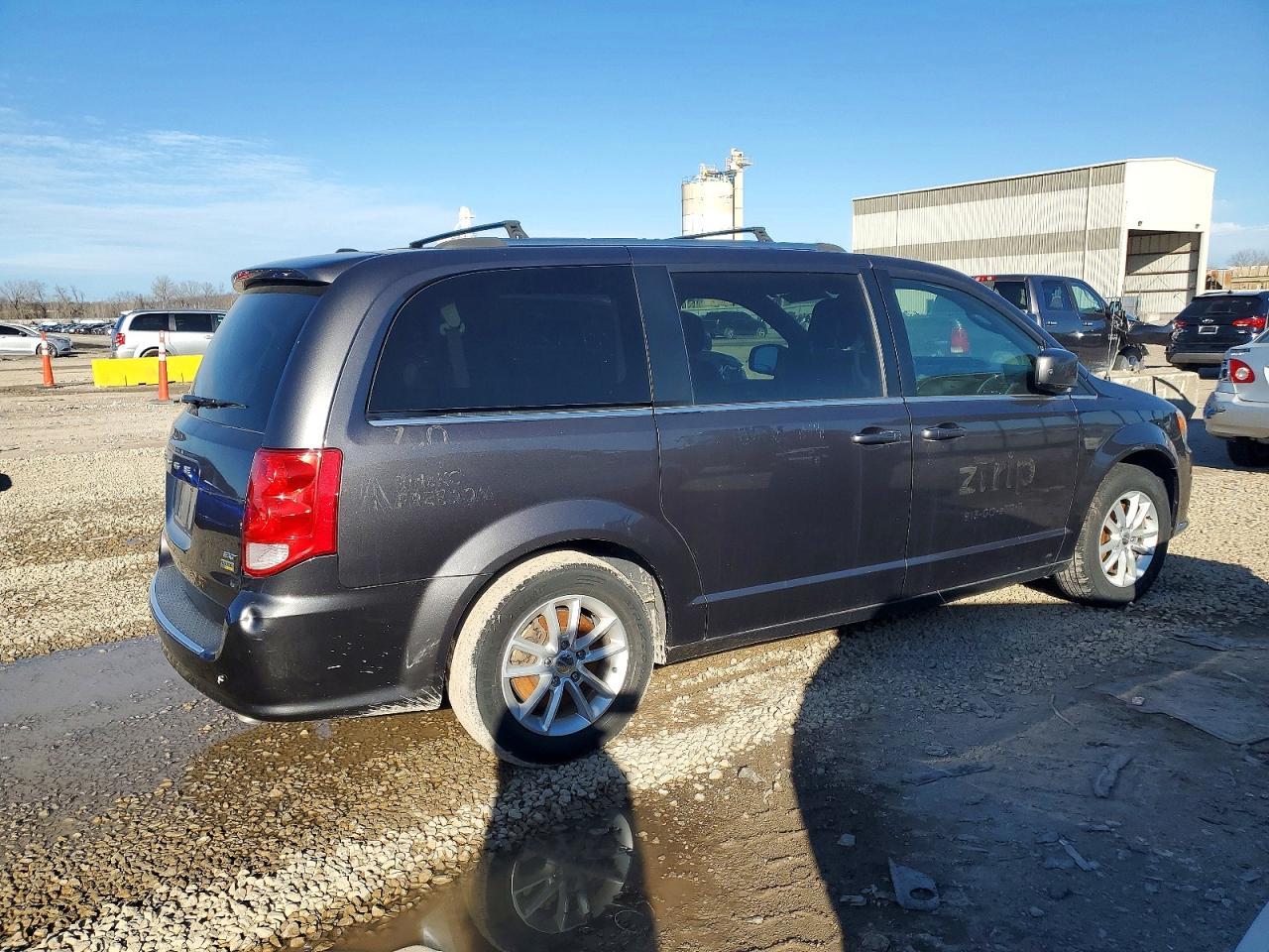 2019 Dodge Grand Caravan Sxt - zdjęcie 3
