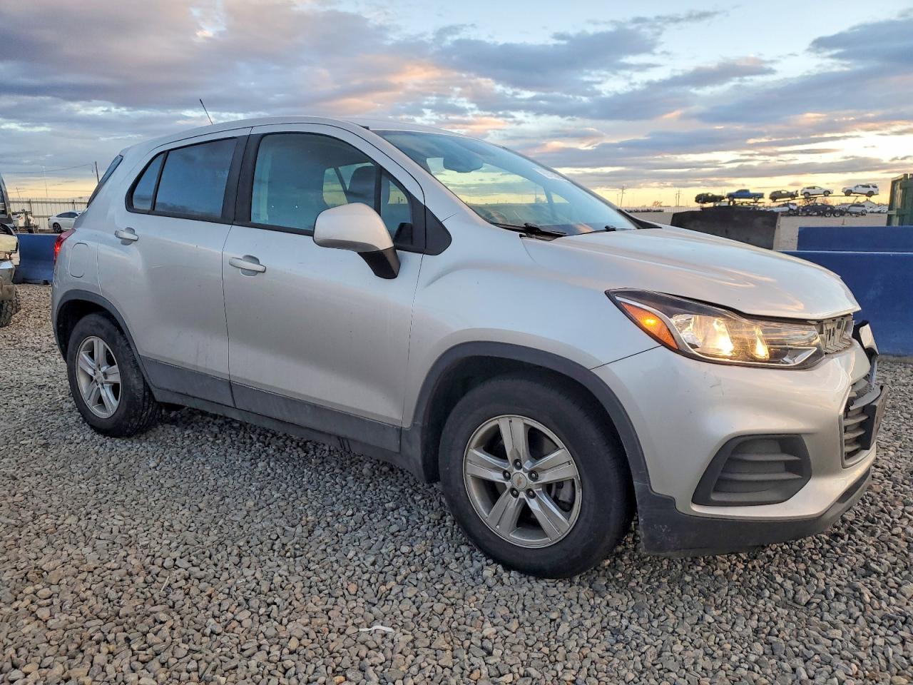 2020 Chev Trax Ls - zdjęcie 4