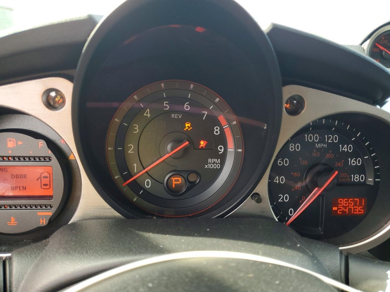 2016 Nissan 370Z Base - zdjęcie 9