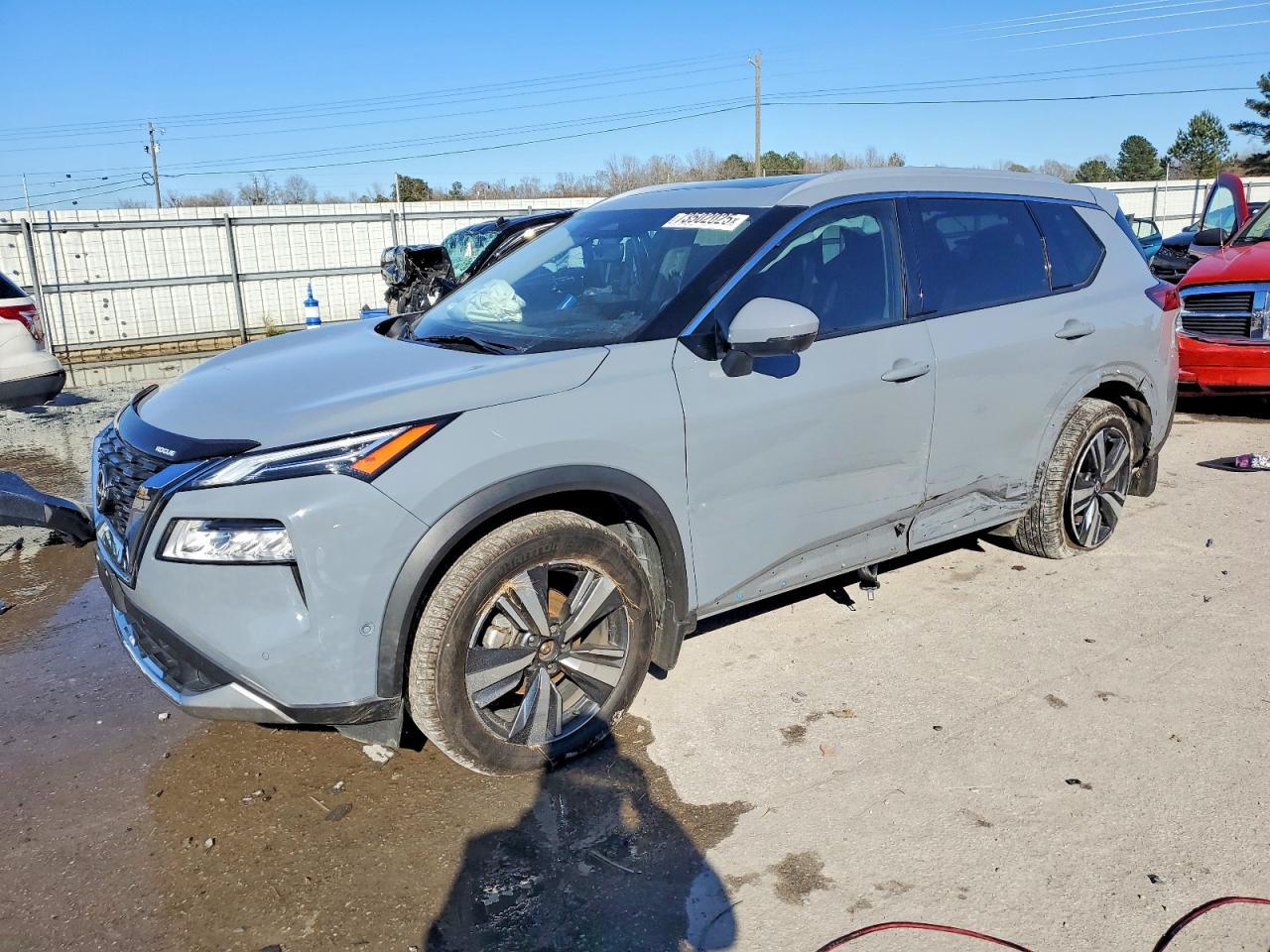 2023 Nissan Rogue Platinum - zdjęcie główne