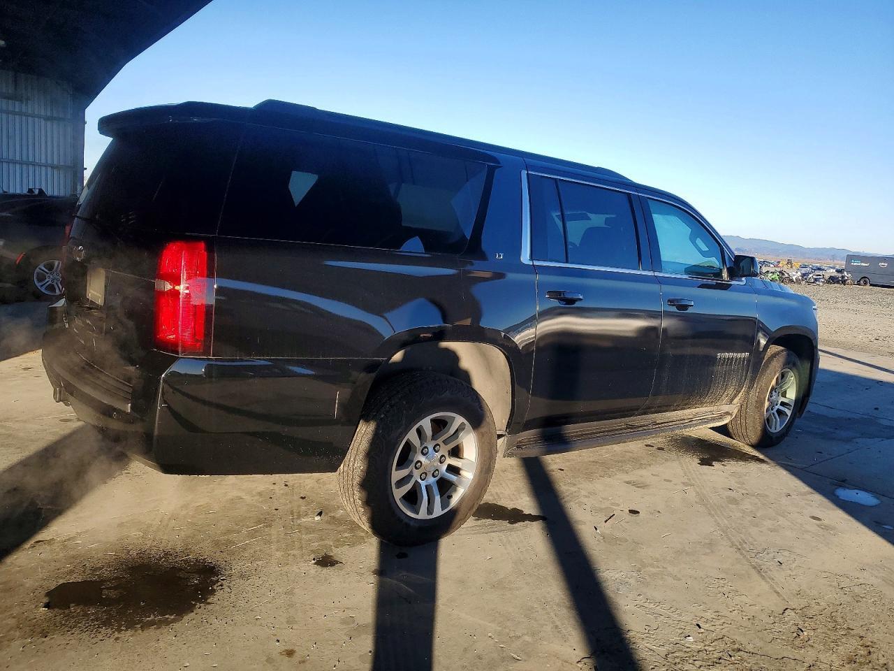 2018 Chevrolet Suburban K1500 Lt - zdjęcie 3