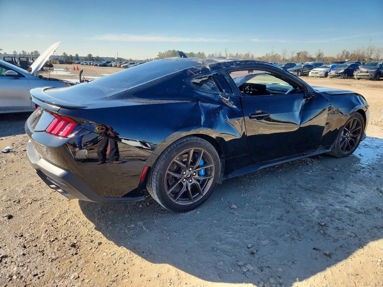 2024 Ford Mustang Gt - zdjęcie 3