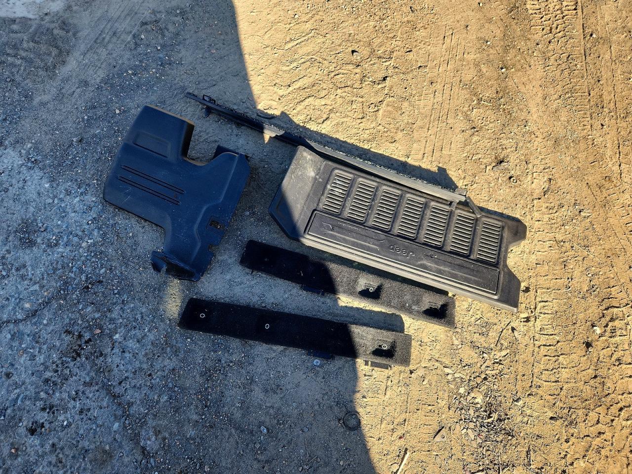 2019 Jeep Wrangler Unlimited Sahara - zdjęcie 12