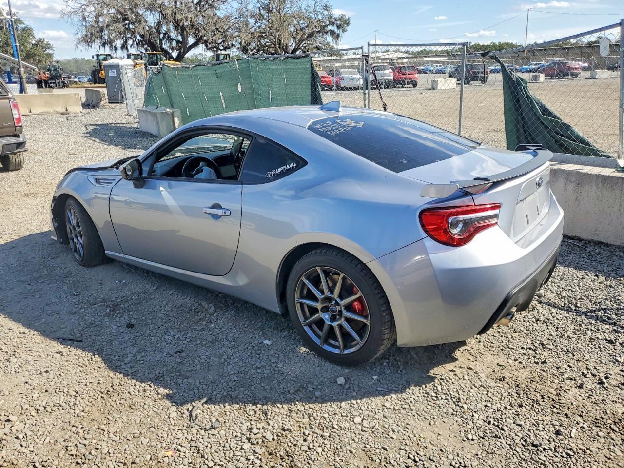 2018 Subaru Brz 2.0 Limited - zdjęcie 2