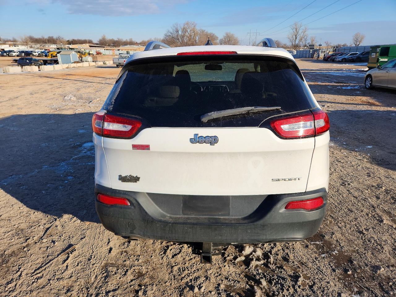 2015 Jeep Cherokee Sport - zdjęcie 6