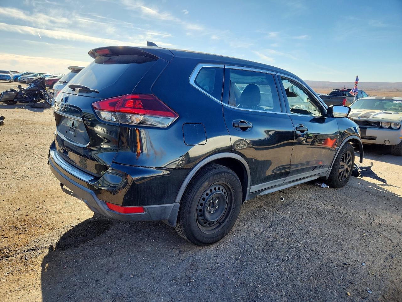 2018 Nissan Rogue S - zdjęcie 3