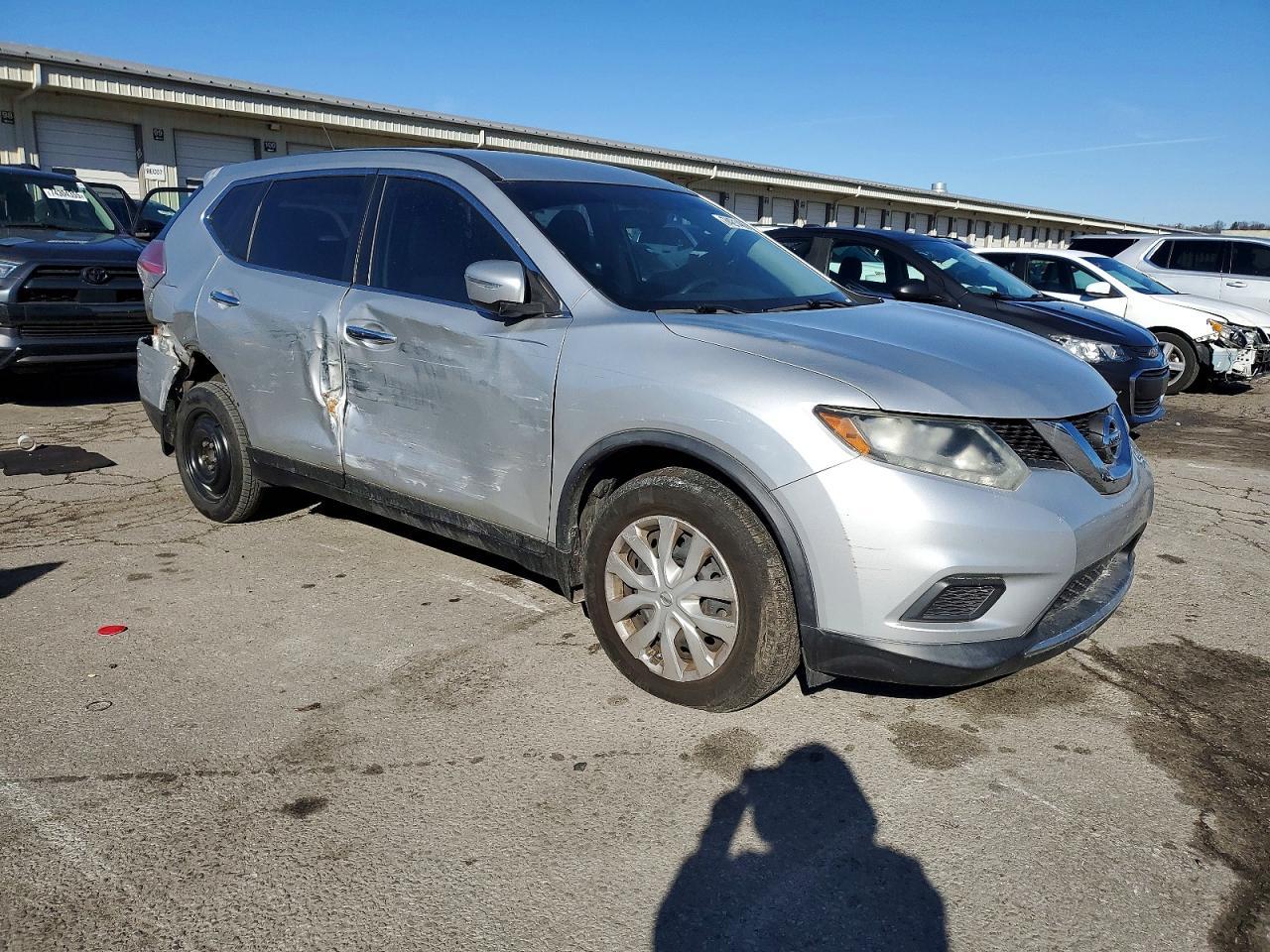 2015 Nissan Rogue S - zdjęcie 4
