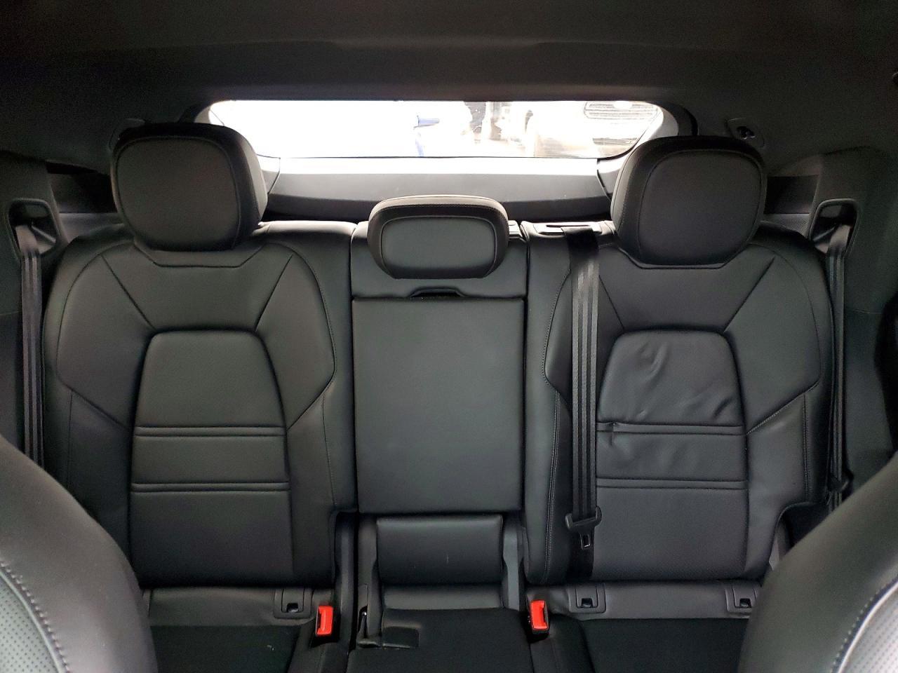 2023 Porsche Cayenne Coupe - zdjęcie 10