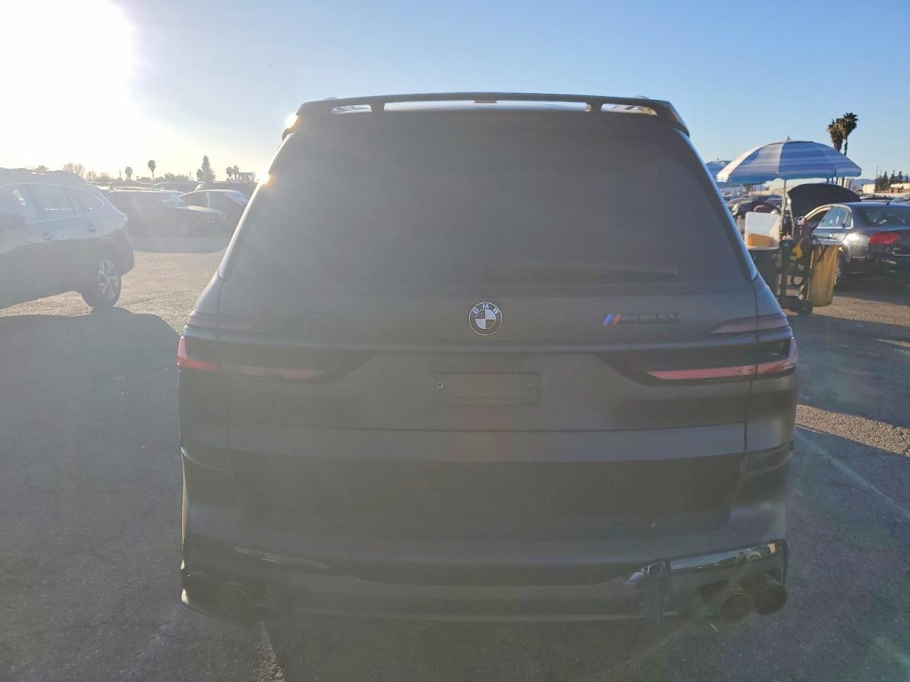 2025 BMW X7 M60I - zdjęcie 6