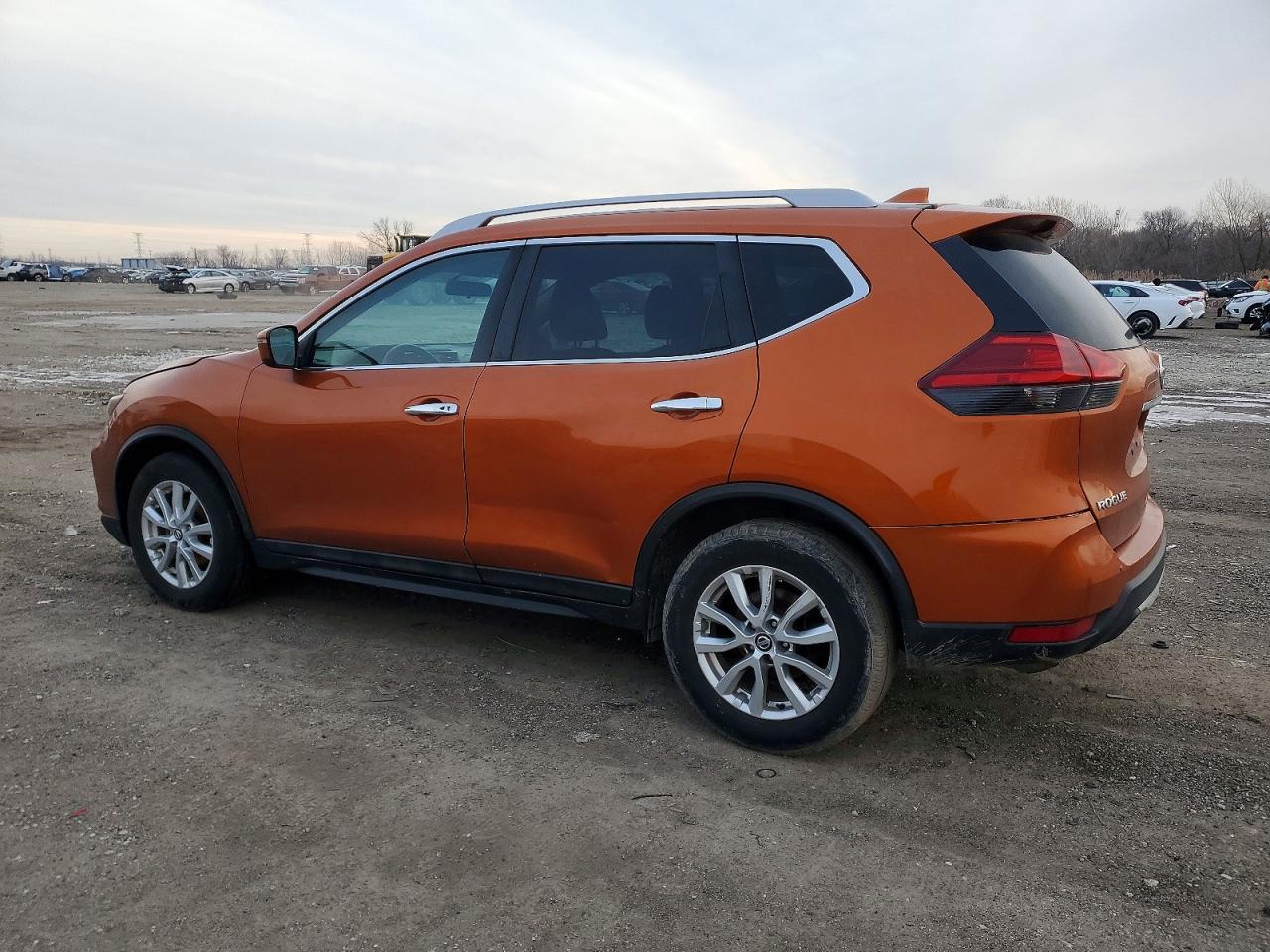 2017 Nissan Rogue S - zdjęcie 2