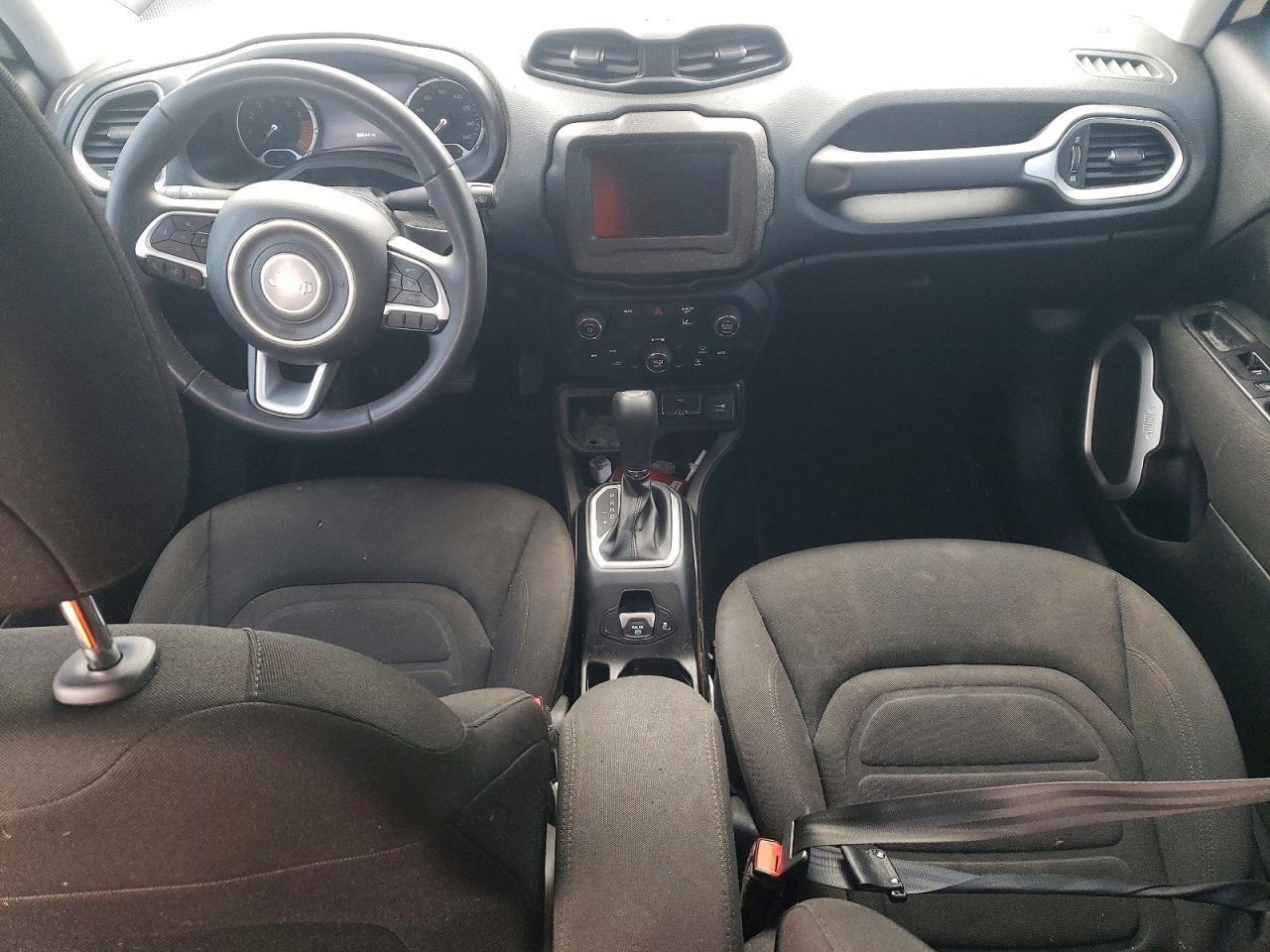 2021 Jeep Renegade Latitude - zdjęcie 8