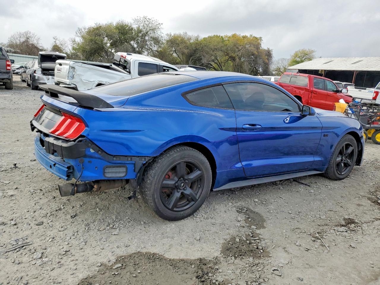 2018 Ford Mustang - zdjęcie 3