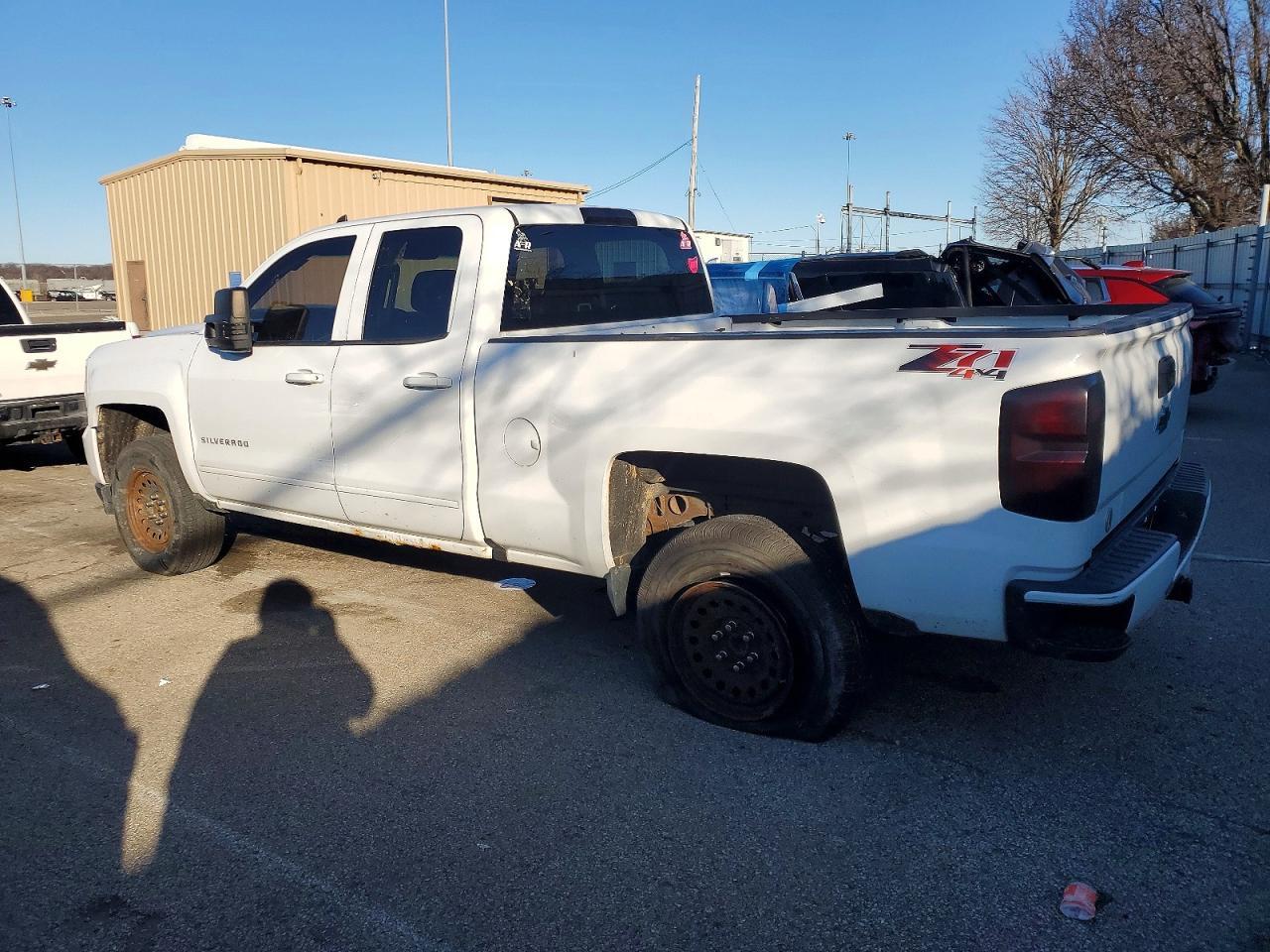 2016 Chevrolet Silverado K1500 Lt - zdjęcie 2