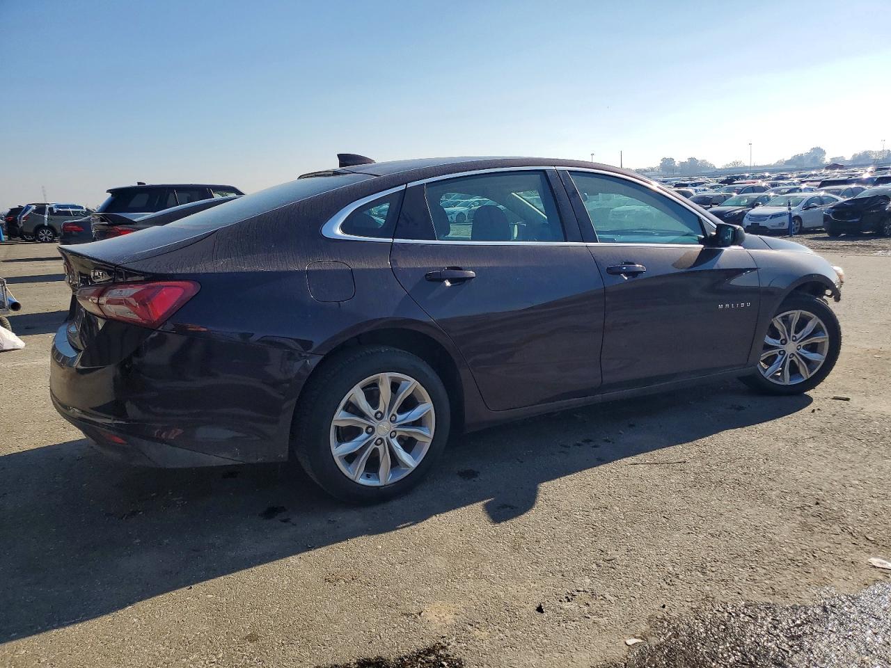2021 Chevrolet Malibu Lt - zdjęcie 3