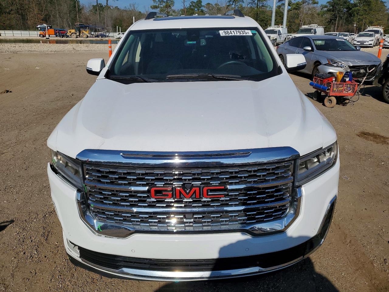 2020 GMC Acadia Denali - zdjęcie 5
