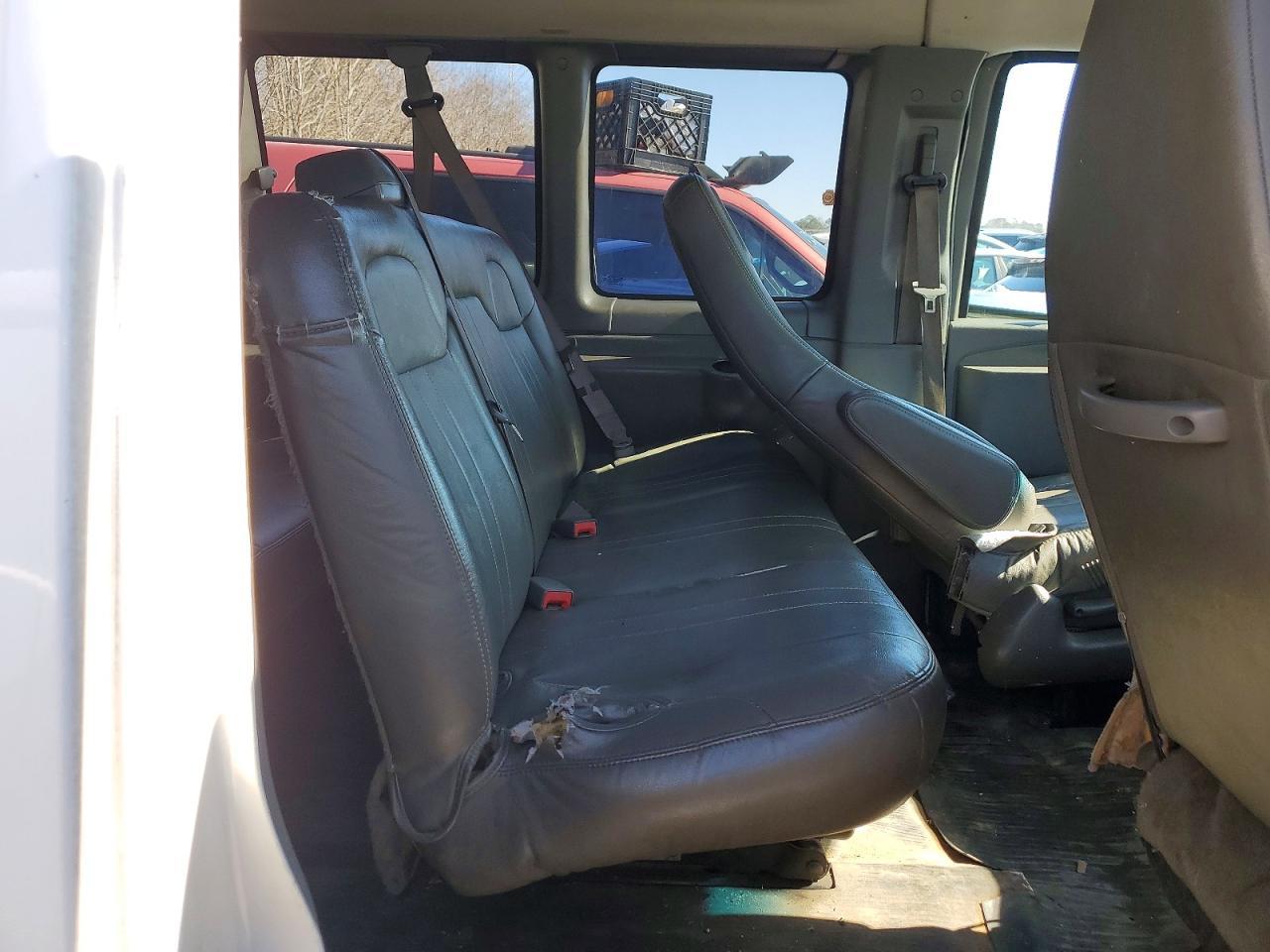2019 Chevrolet Express G3500 Ls - zdjęcie 11