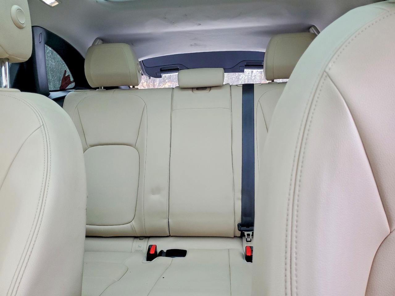 2017 Jaguar F-Pace - zdjęcie 10