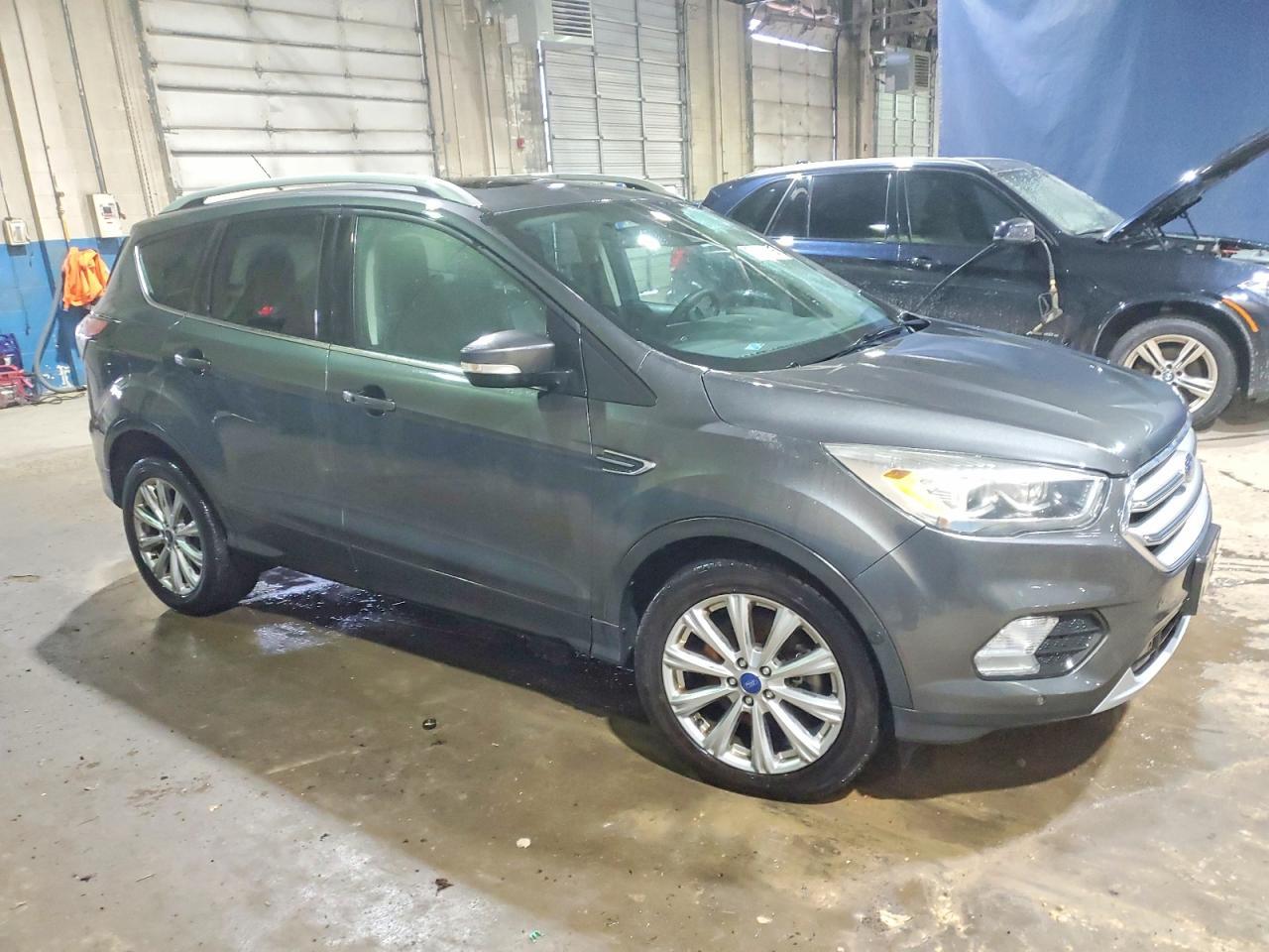 2017 Ford Escape Titanium - zdjęcie 4