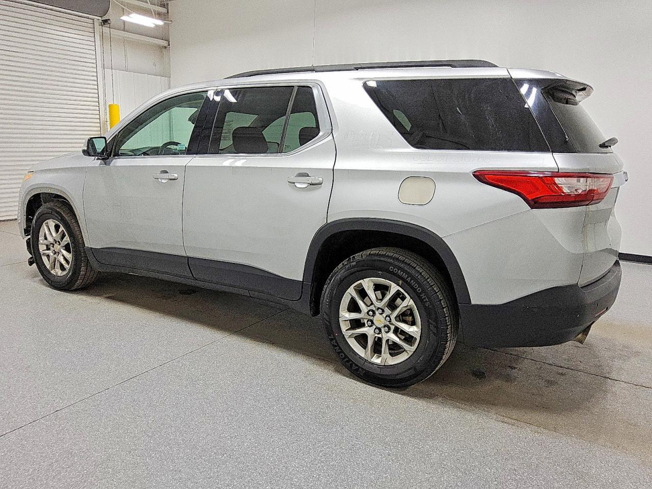 2020 Chevrolet Traverse Lt - zdjęcie 2