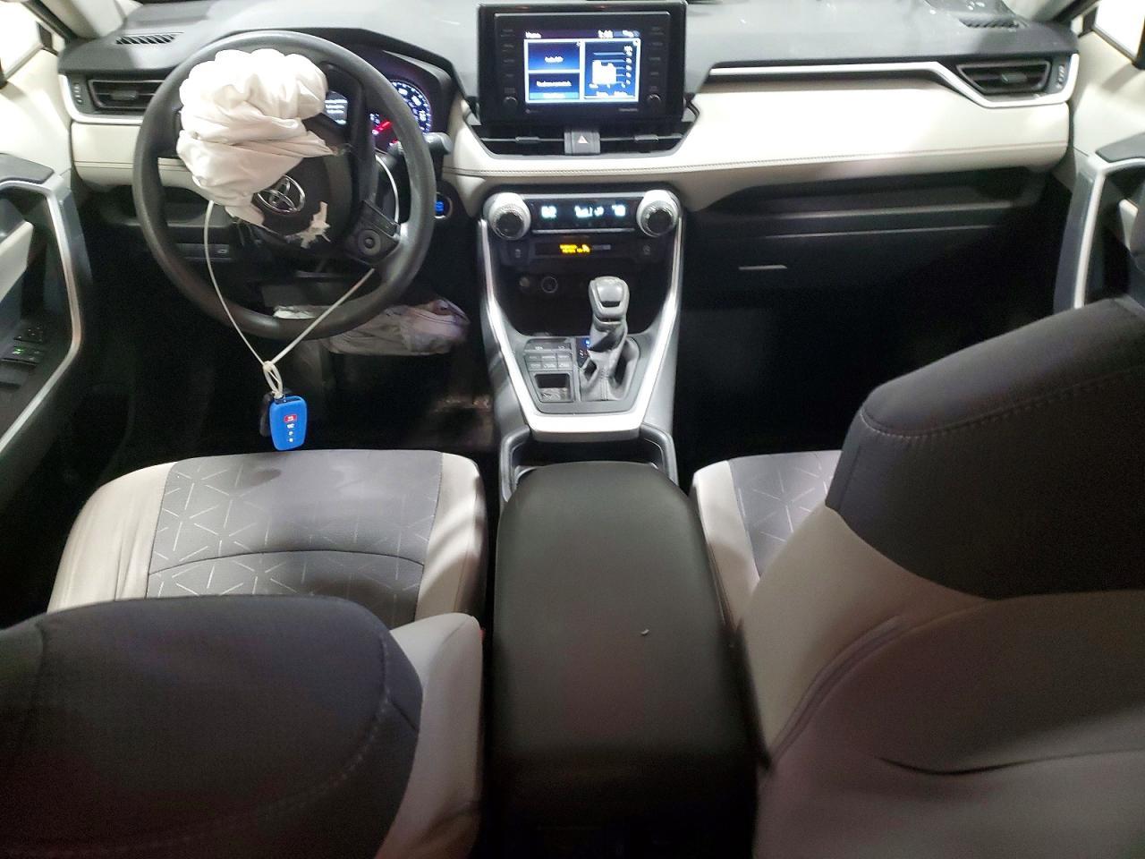 2020 Toyota Rav4 Xle - zdjęcie 8