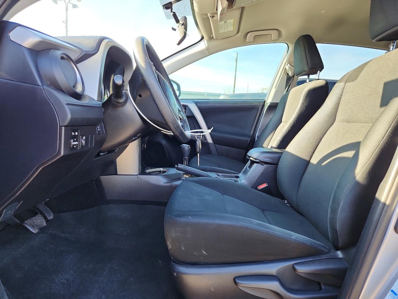 2016 Toyota Rav4 Le - zdjęcie 7