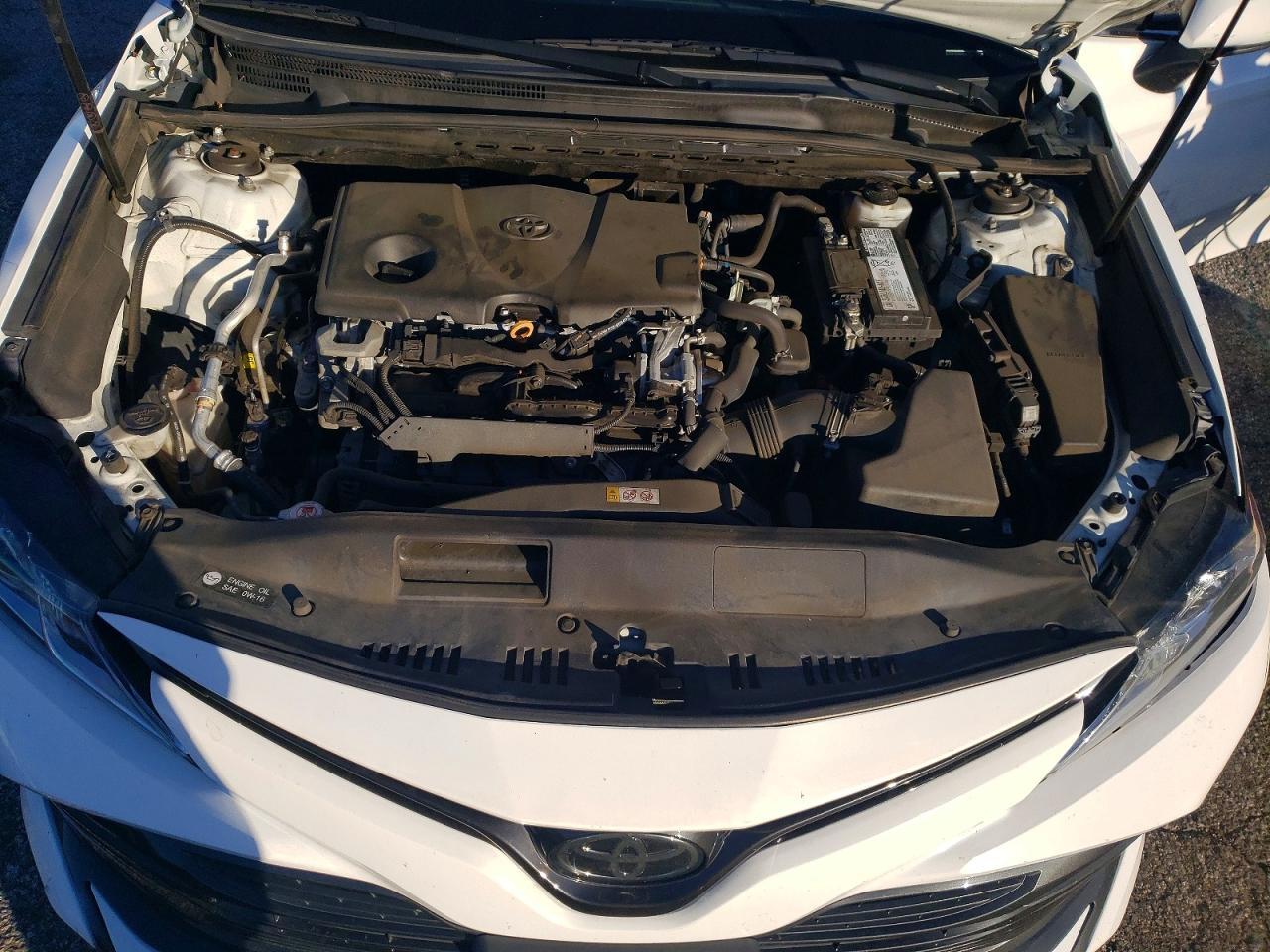2020 Toyota Camry Le - zdjęcie 21