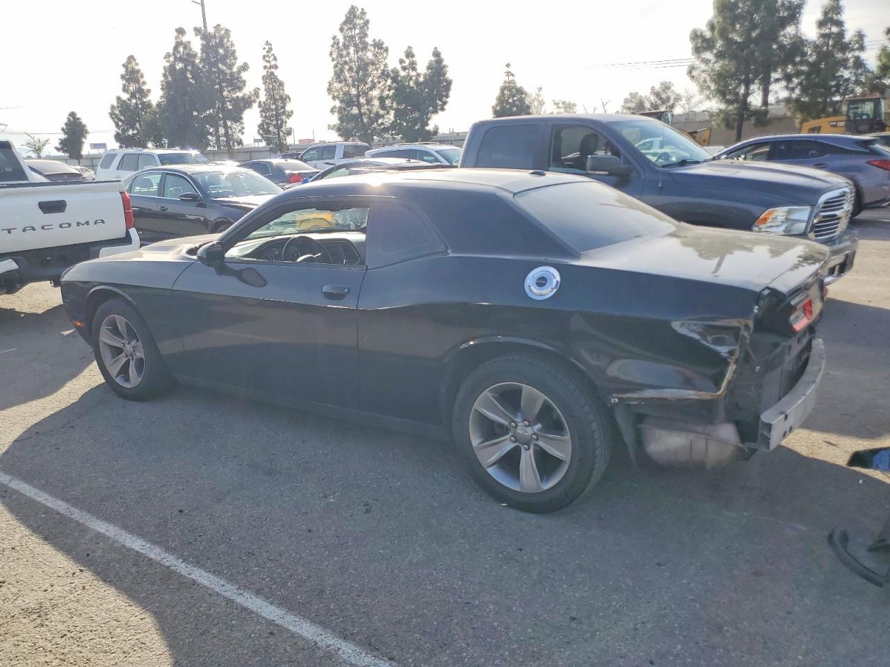 2016 Dodge Challenger Sxt - zdjęcie 2