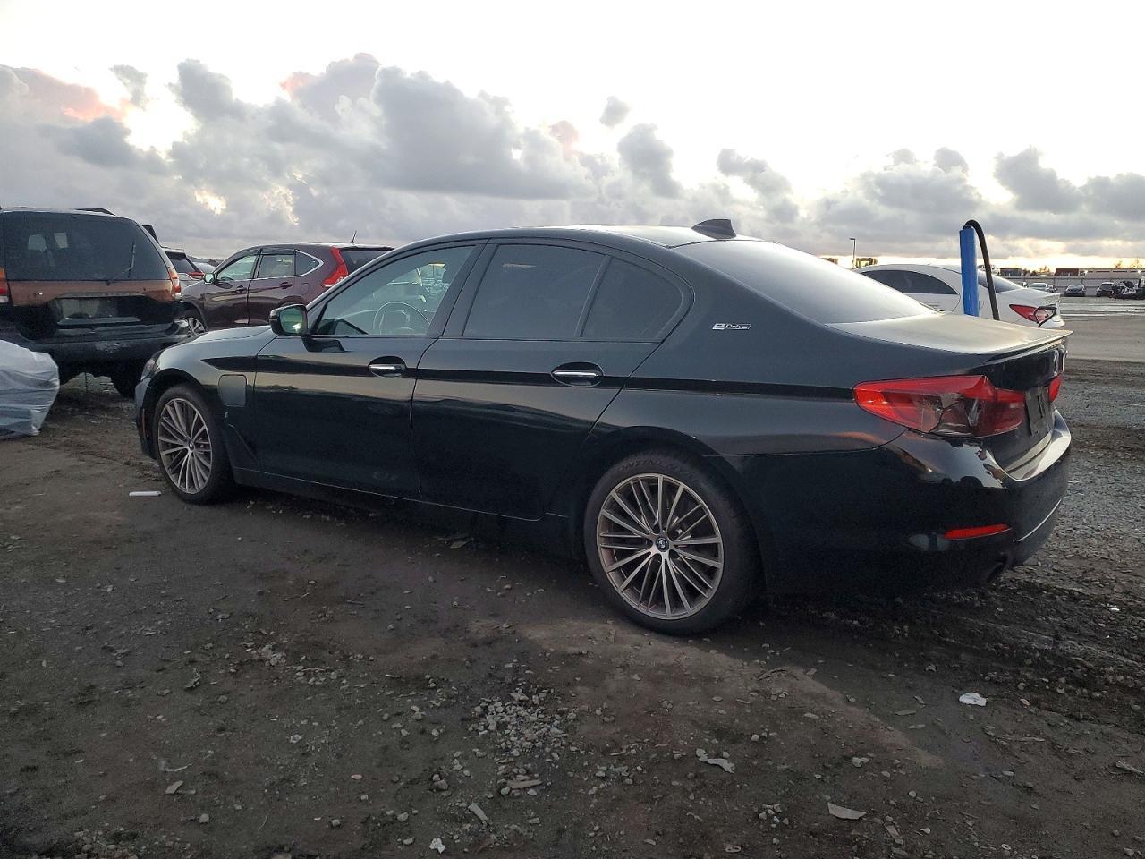 BMW Seria 5 - zdjęcie 2