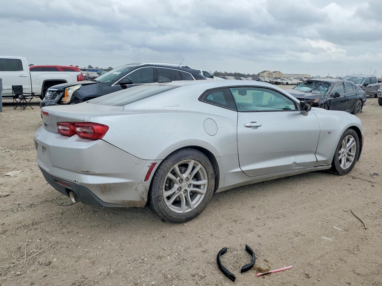 2019 Chevrolet Camaro Ls - zdjęcie 3