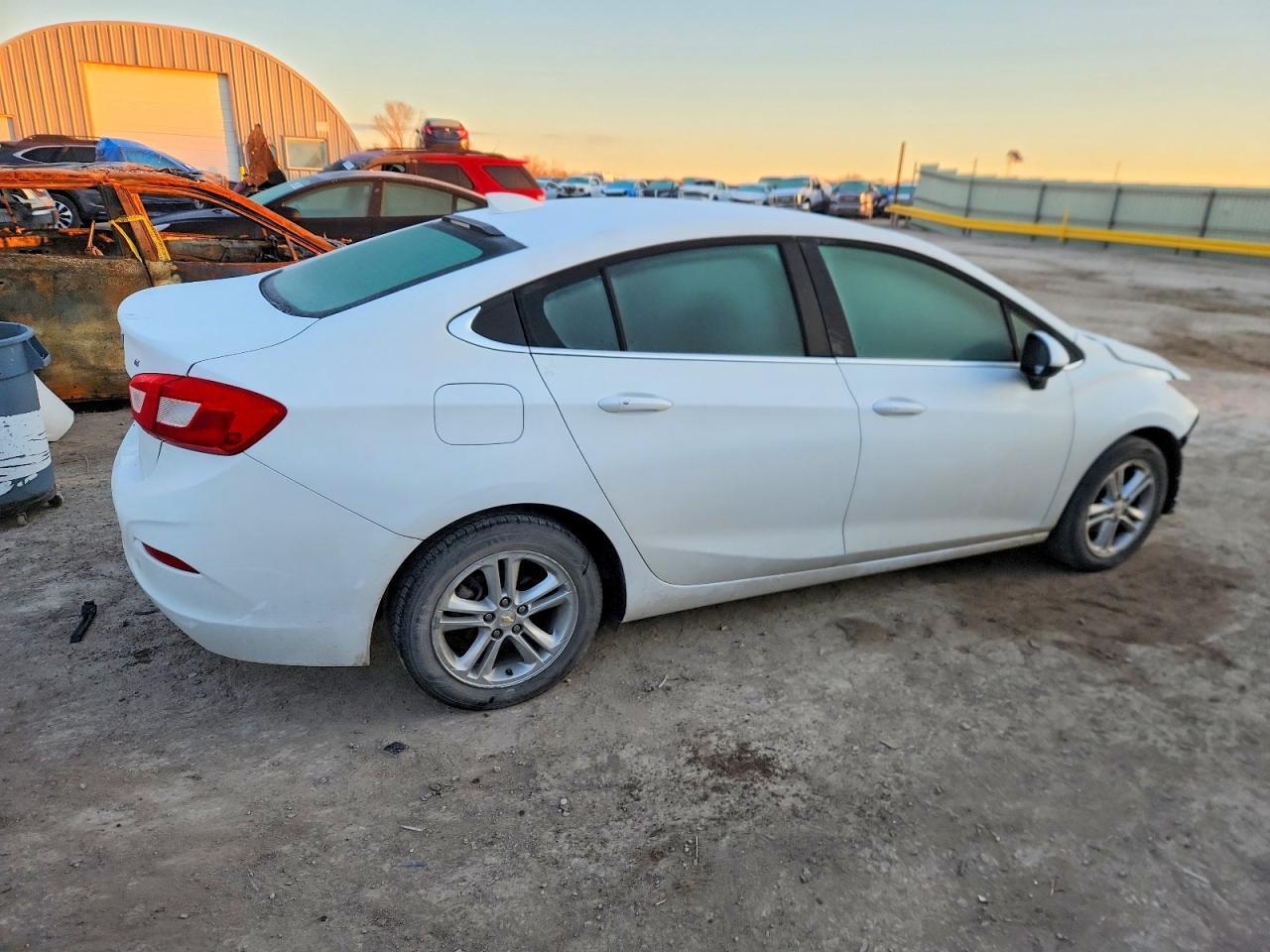 2016 Chevrolet Cruze Lt - zdjęcie 3