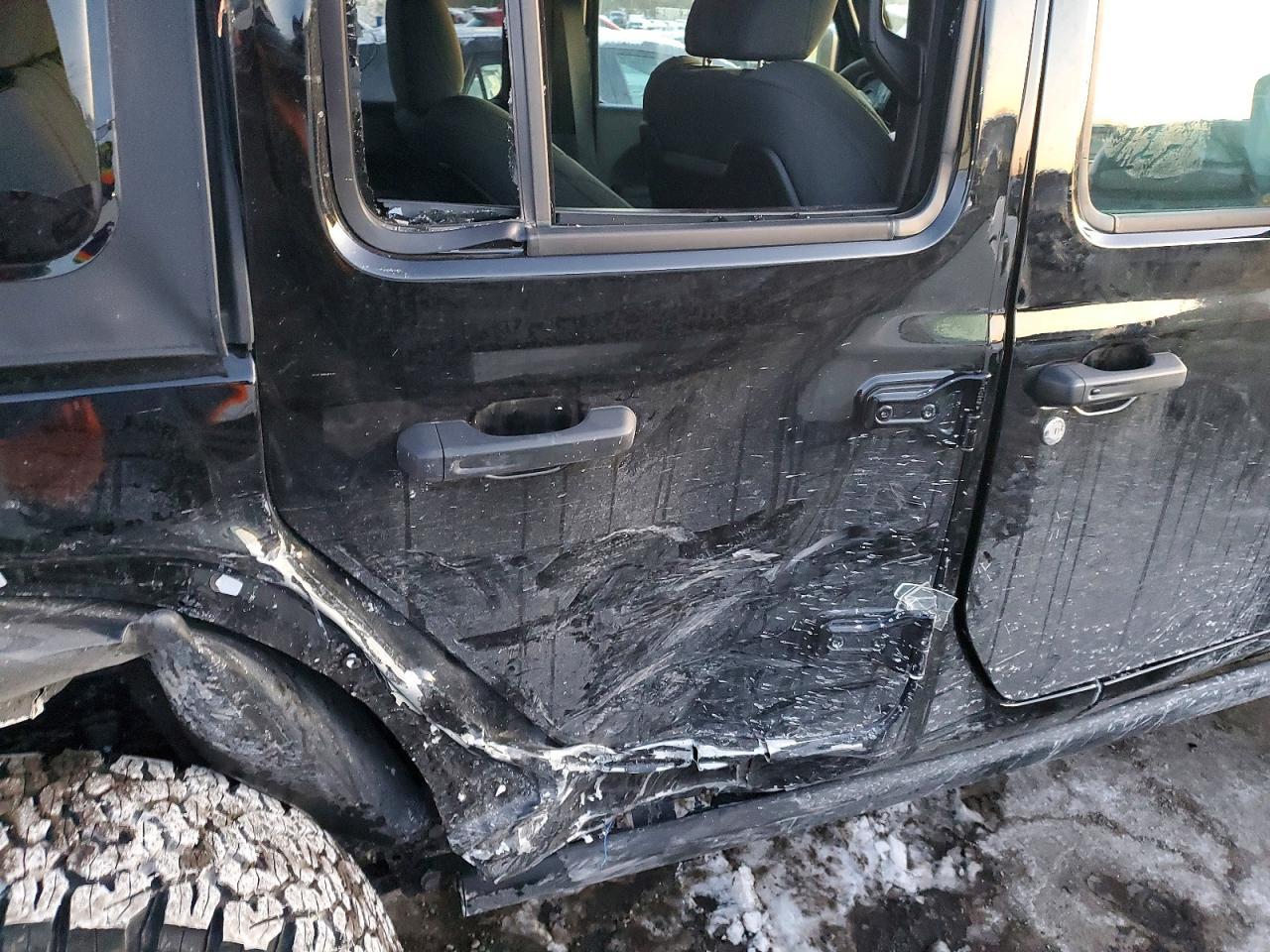 2025 Jeep Wrangler Rubicon - zdjęcie 10