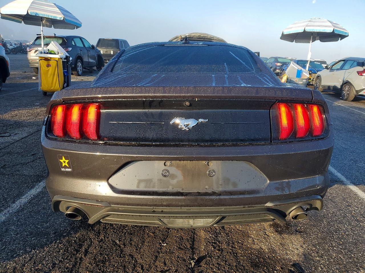 2022 Ford Mustang - zdjęcie 6