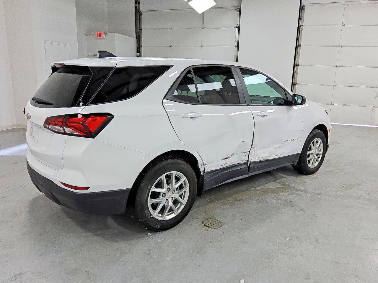 2024 Chevrolet Equinox Ls - zdjęcie 3