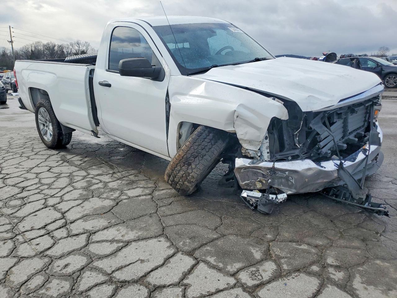 2017 Chevrolet Silverado C1500 - zdjęcie 4