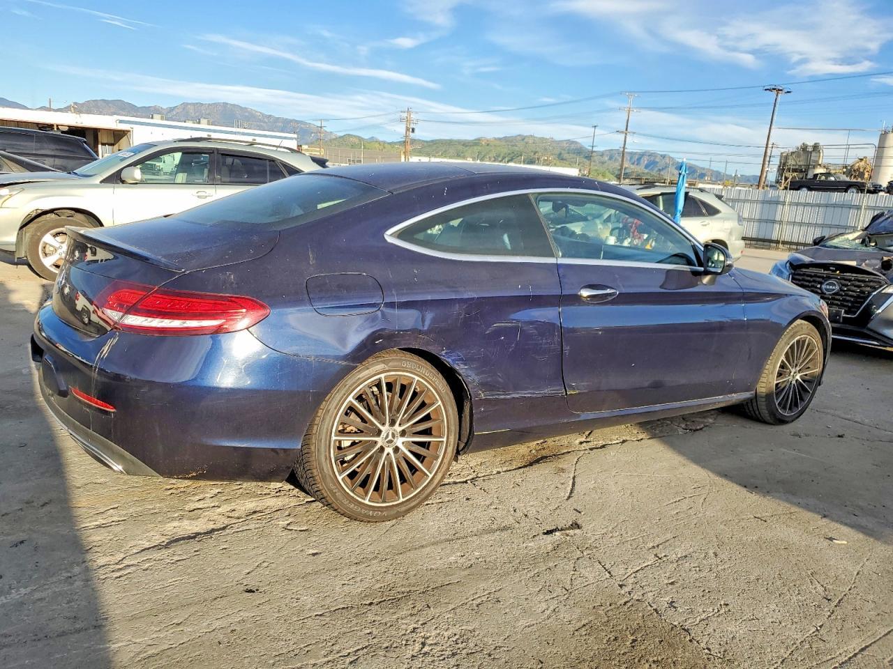 2019 Mercedes-Benz C 300 - zdjęcie 3