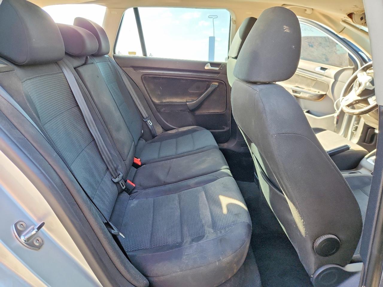 2014 Volkswagen Jetta S - zdjęcie 10