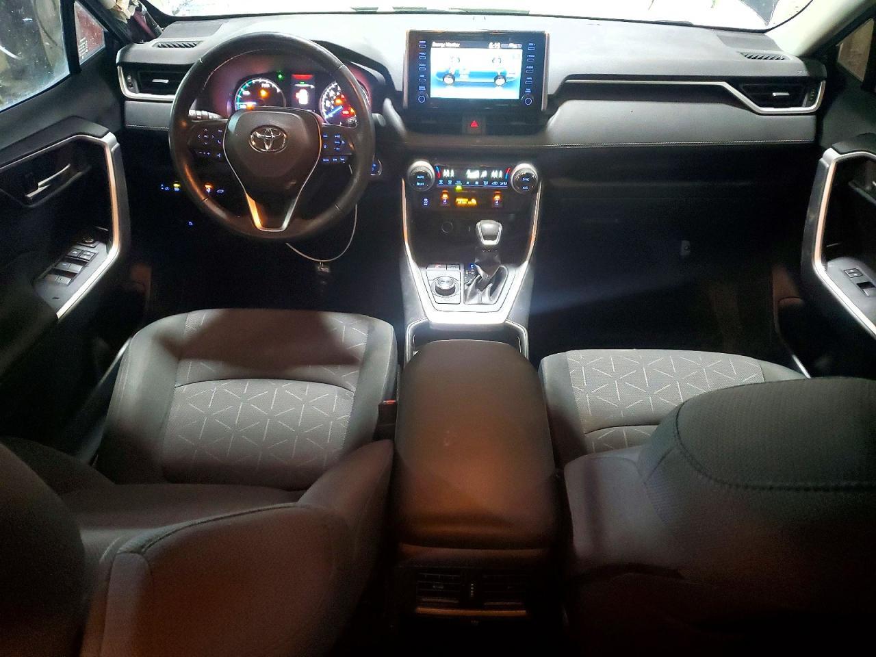 2021 Toyota Rav4 Hybrid Xle - zdjęcie 8