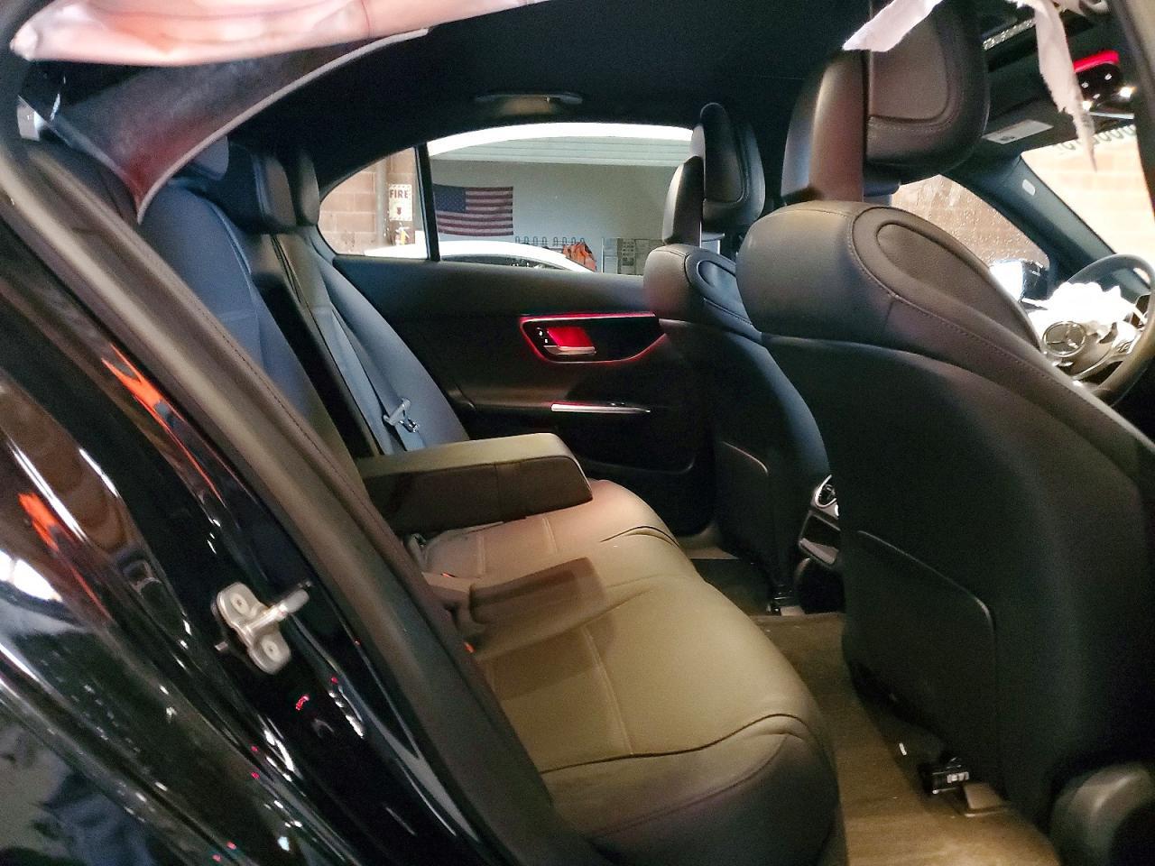 2024 Mercedes-Benz C 300 - zdjęcie 10