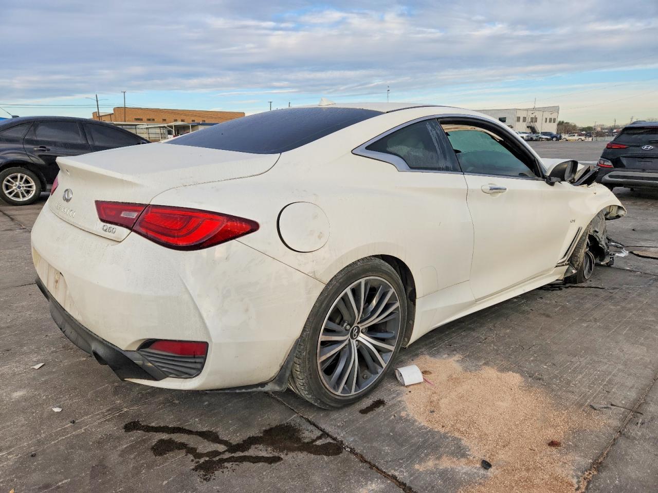 2020 Infiniti Q60 Pure - zdjęcie 3