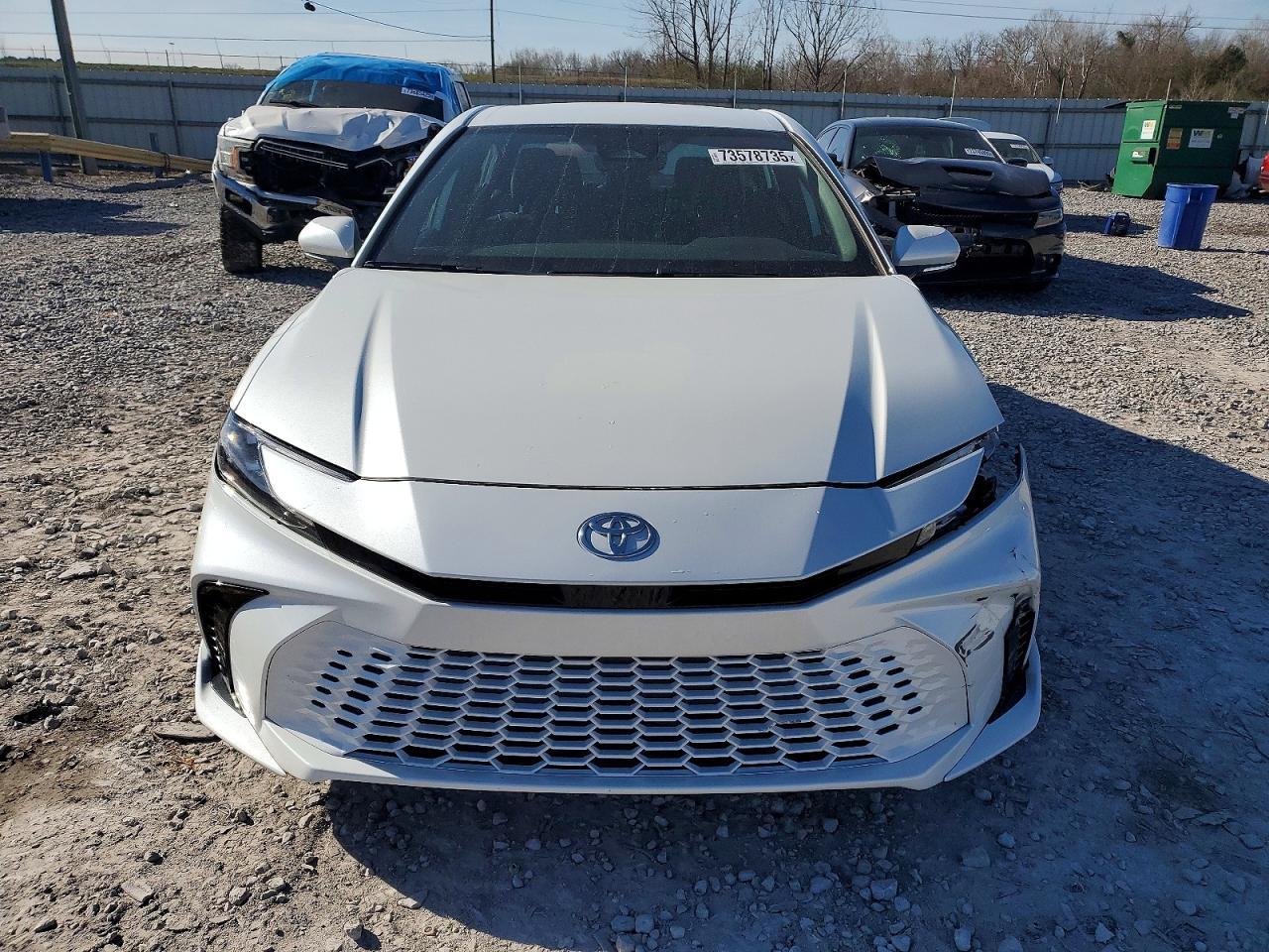 2025 Toyota Camry Xse - zdjęcie 5