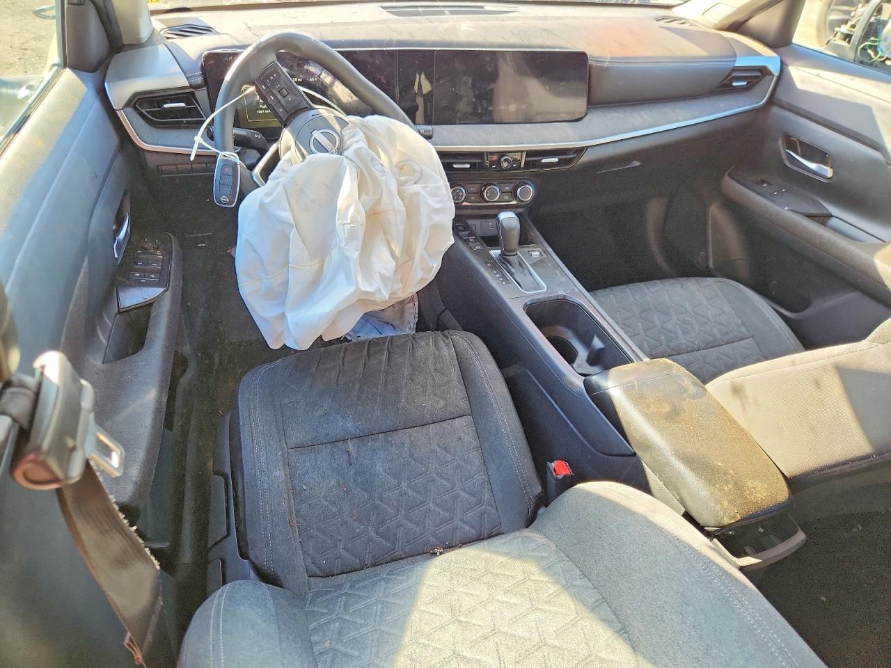 2025 Nissan Kicks Sv - zdjęcie 8