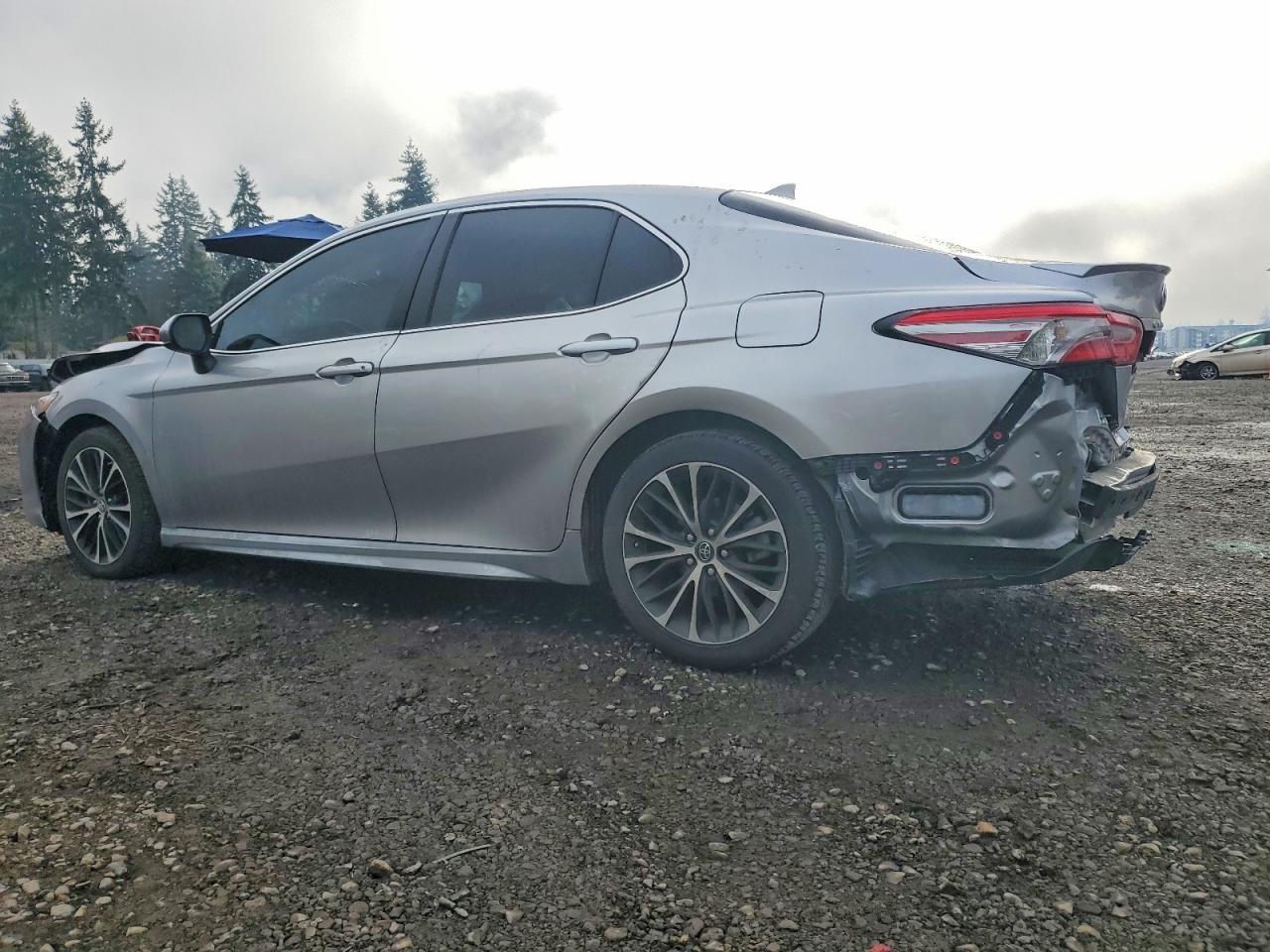 2019 Toyota Camry Se - zdjęcie 2