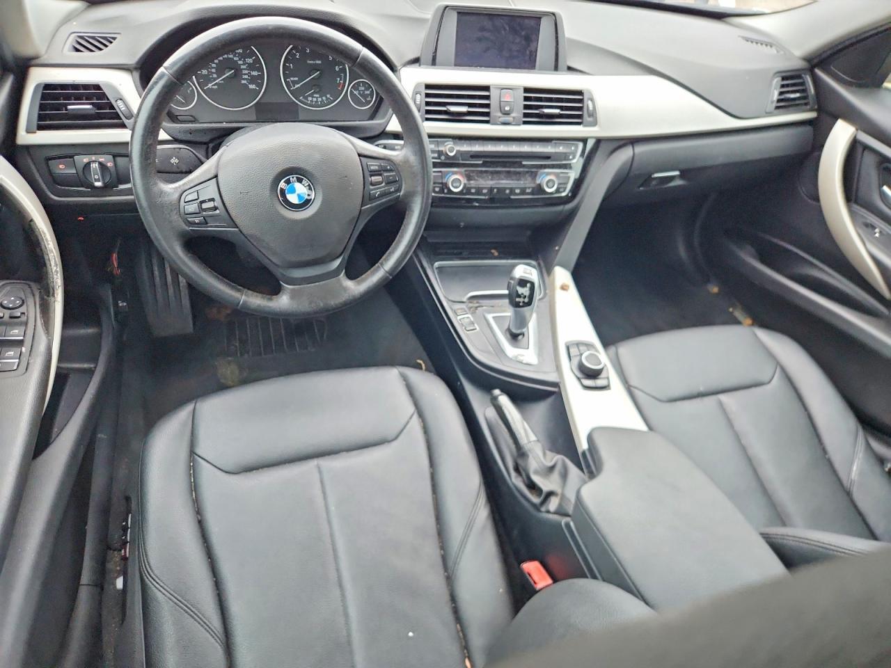 2018 BMW 320 I - zdjęcie 8