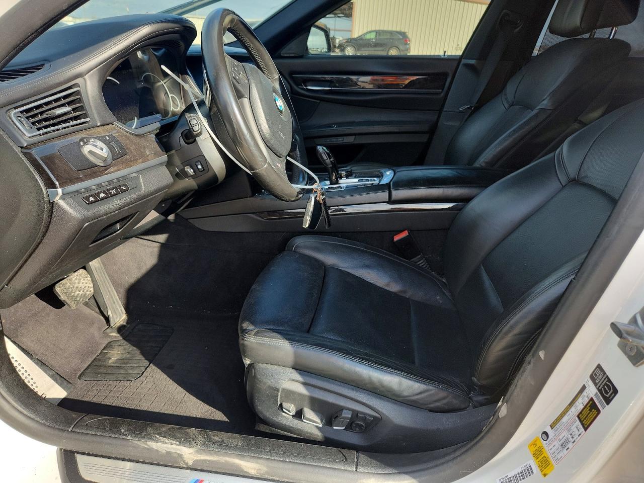 2014 BMW 750 I - zdjęcie 7