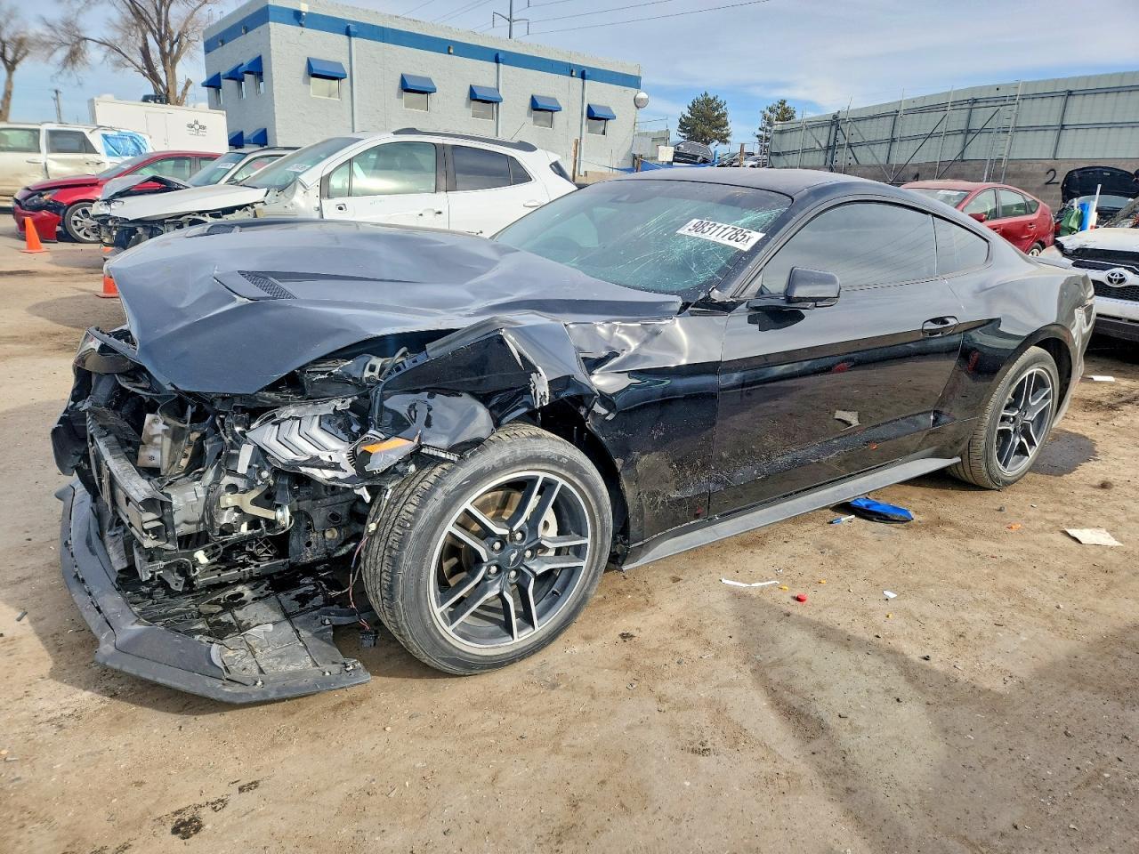 2022 Ford Mustang - zdjęcie główne