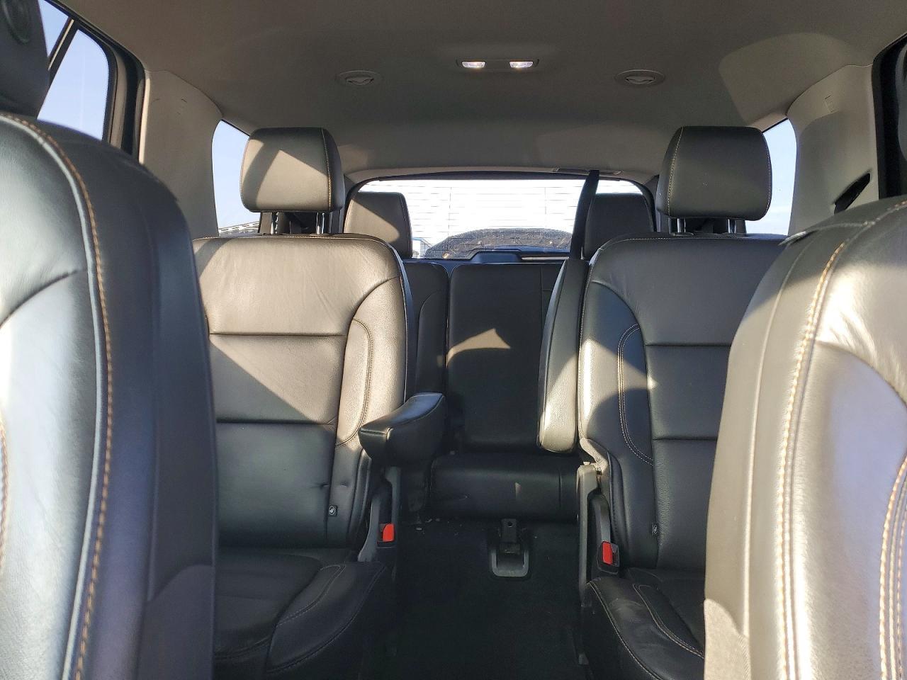 2020 Chevrolet Traverse Lt - zdjęcie 10