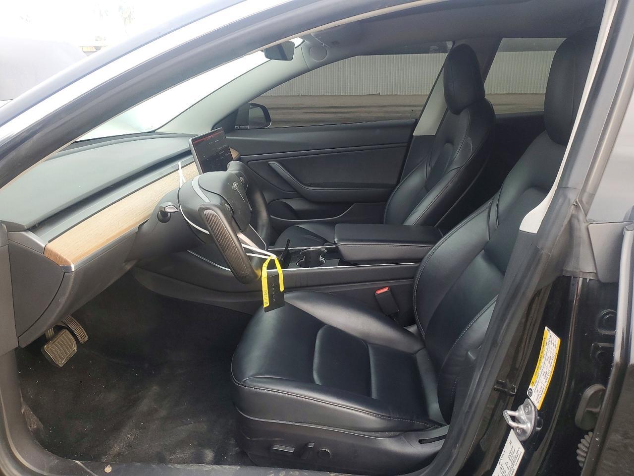 2020 Tesla Model 3 - zdjęcie 7