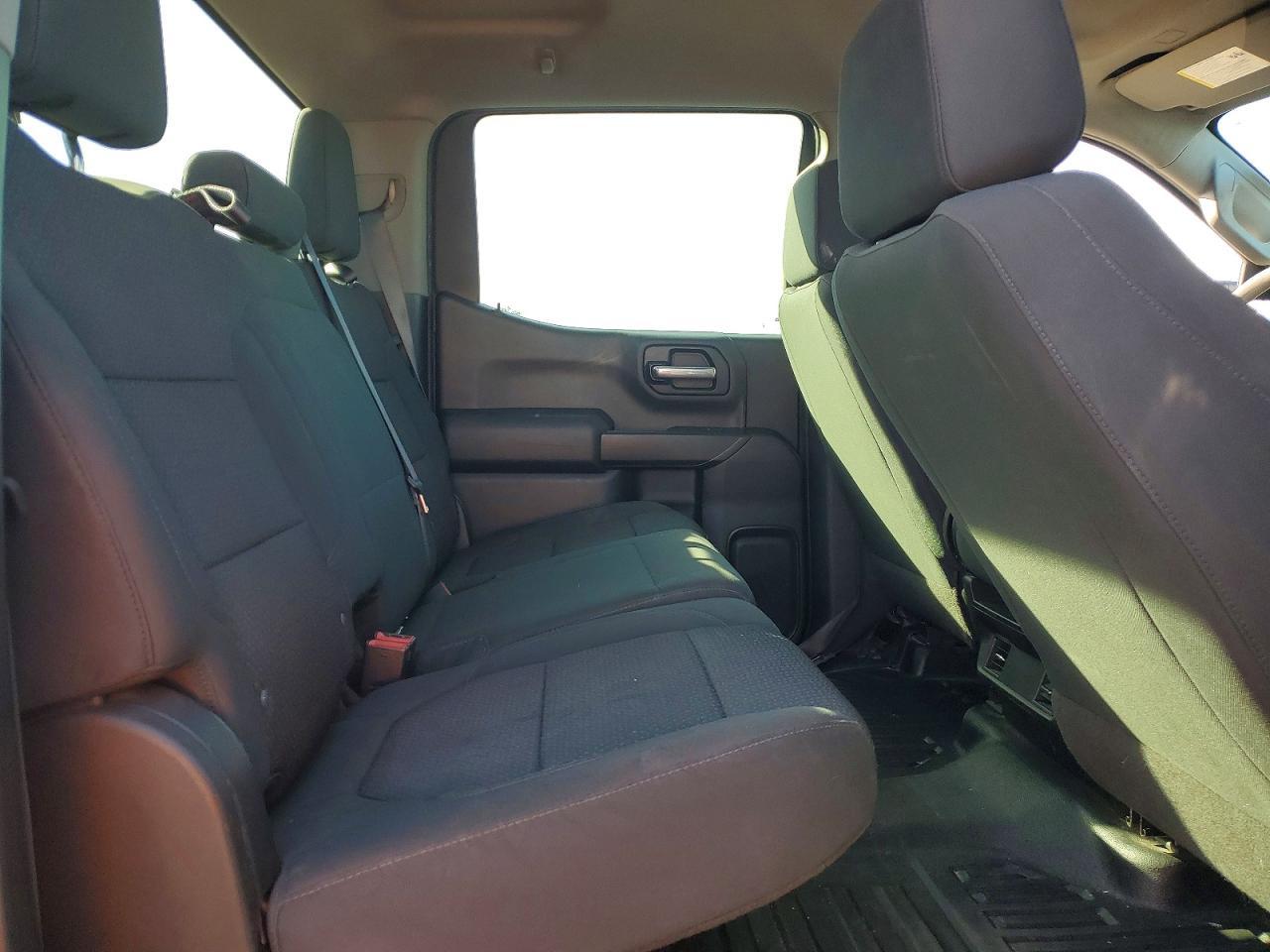 2021 Chevrolet Silverado C1500 - zdjęcie 10