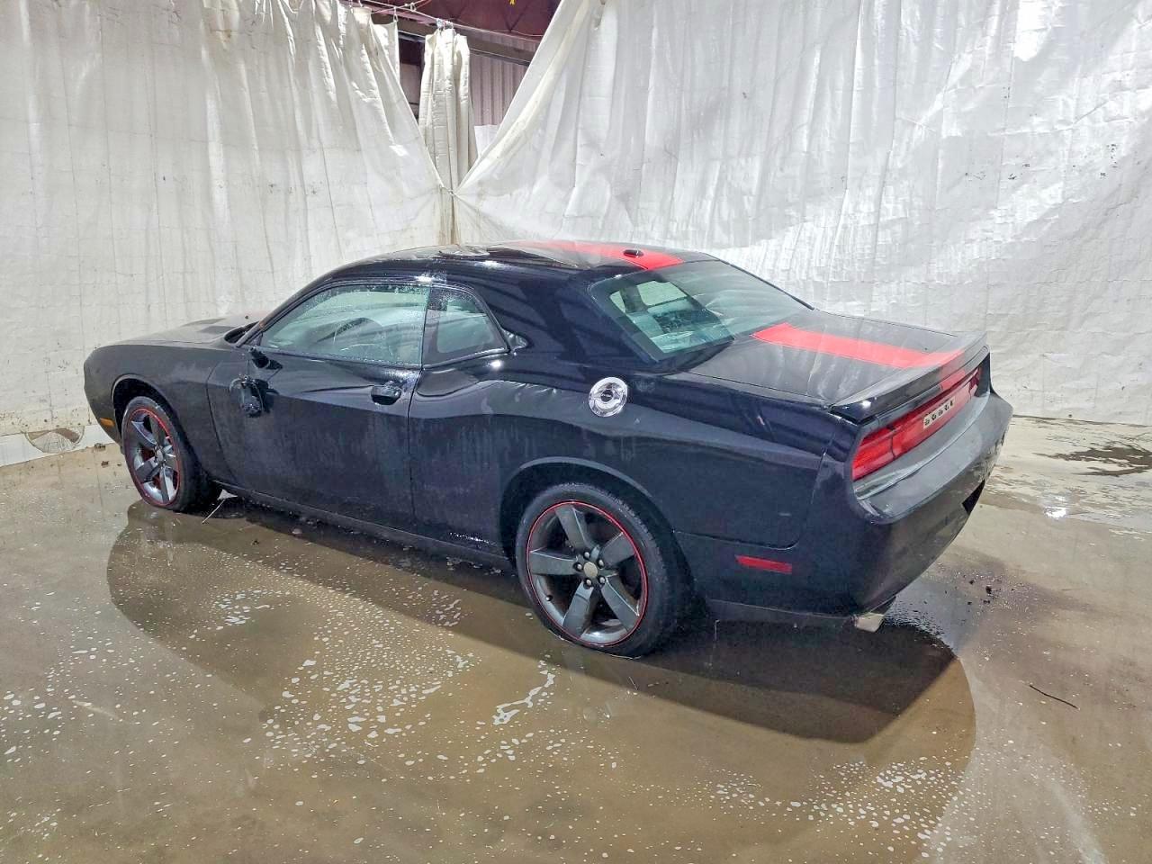 2014 Dodge Challenger Sxt - zdjęcie 2